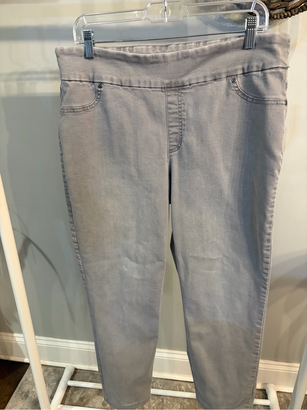 Chico's perfect stretch, Nicky jegging Gray Women's Jeans size 2R/ Large/ 12